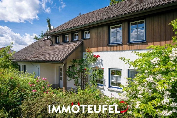 Architektenhaus mit Atelier, Sauna und Traumgrundstück – Raum für Familie und Ideen in Jahnsdorf in 09387 Jahnsdorf/Erzgebirge / Leukersdorf